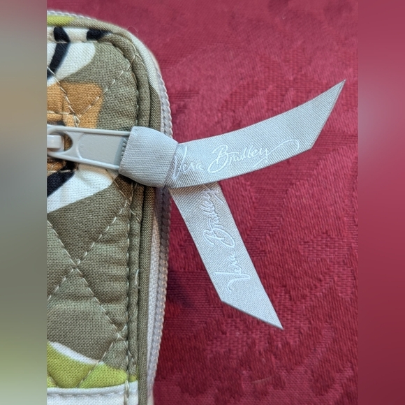 Vera Bradley Portobello Road Turn lock Wallet - Picture 4 of 14